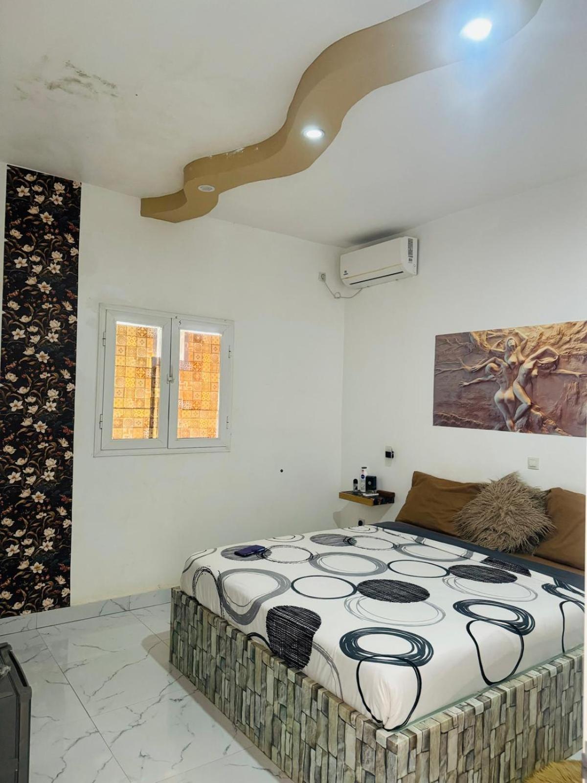 Bed and Breakfast Grace House Jacuzzi Saly Exterior foto