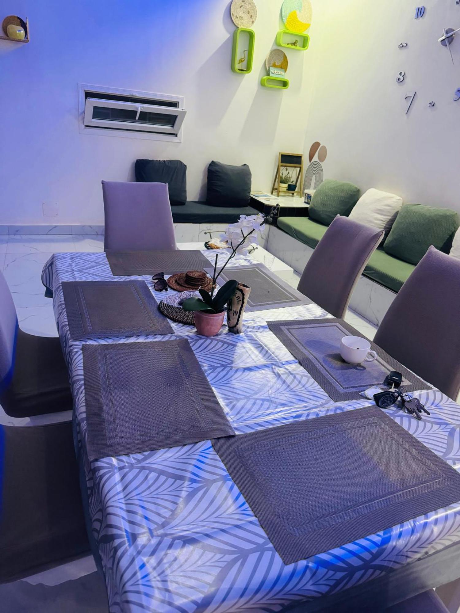 Bed and Breakfast Grace House Jacuzzi Saly Exterior foto