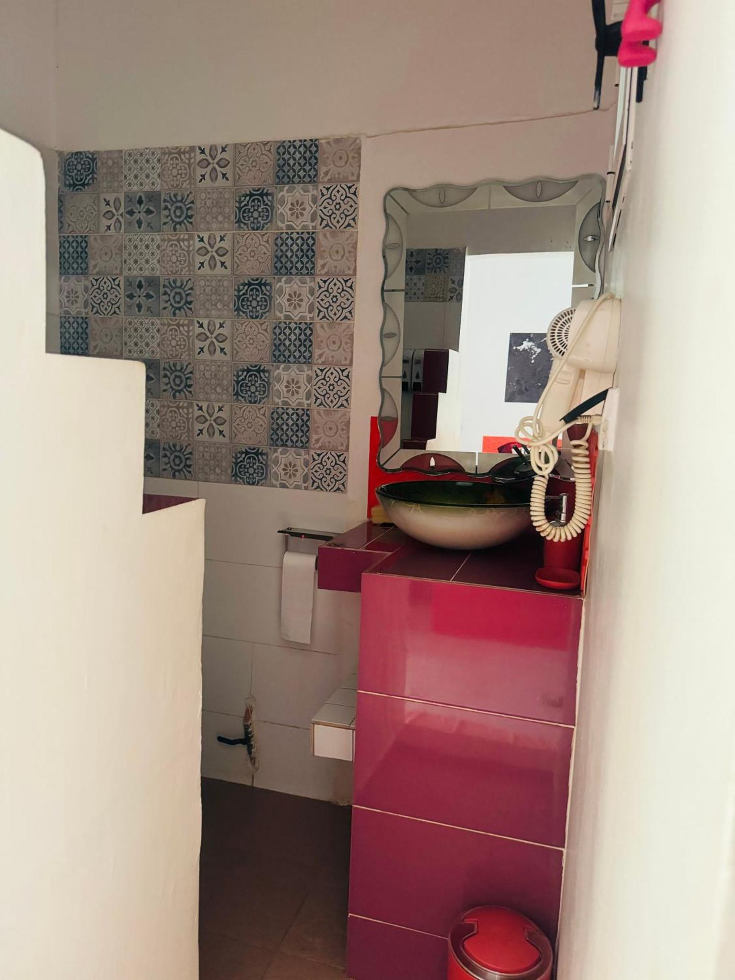Bed and Breakfast Grace House Jacuzzi Saly Exterior foto